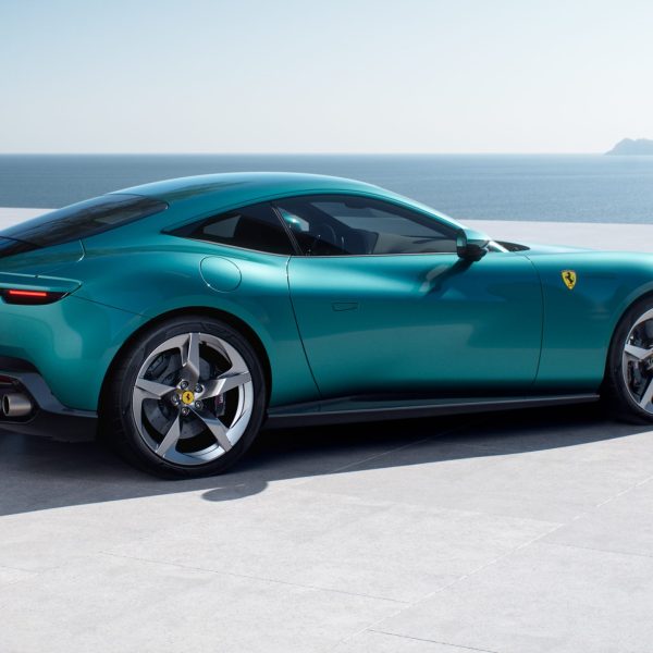 FerrariNew_green_16_9_HERO_5_c1625252-f3e3-4f7b-9eba-5c5f51a1b0ed